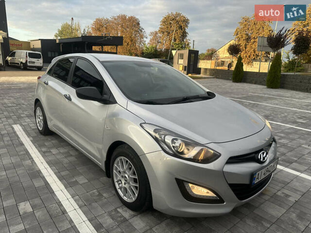 Серый Хендай i30, объемом двигателя 1.4 л и пробегом 246 тыс. км за 7200 $, фото 1 на Automoto.ua