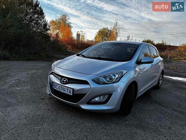 Сірий Хендай i30, об'ємом двигуна 1.58 л та пробігом 258 тис. км за 7300 $, фото 1 на Automoto.ua