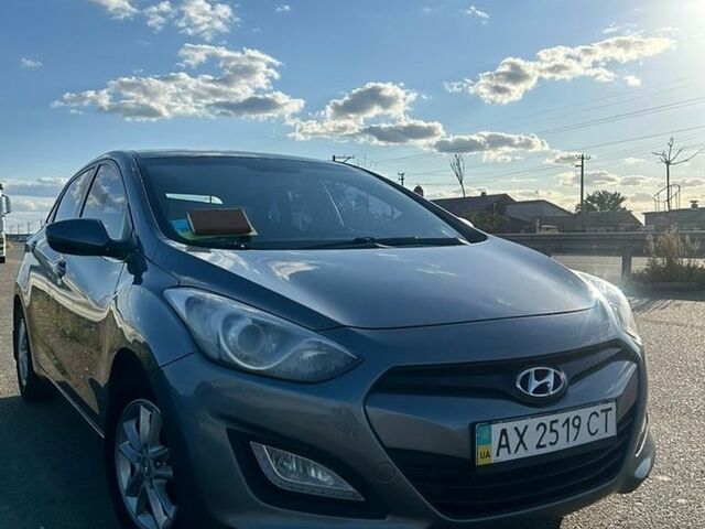 Серый Хендай i30, объемом двигателя 1.59 л и пробегом 277 тыс. км за 8700 $, фото 1 на Automoto.ua
