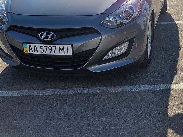 Сірий Хендай i30, об'ємом двигуна 1.4 л та пробігом 76 тис. км за 11950 $, фото 1 на Automoto.ua