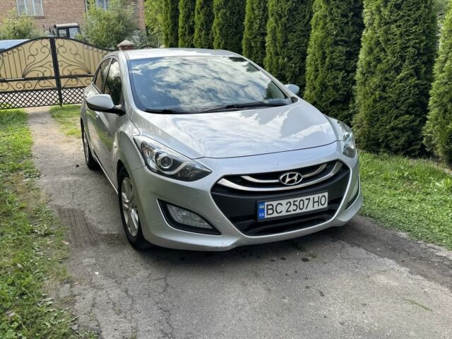Сірий Хендай i30, об'ємом двигуна 1.6 л та пробігом 287 тис. км за 8910 $, фото 1 на Automoto.ua