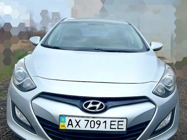 Хендай i30 2013 в Харькове на Automoto.ua Серый Хендай i30, объемом двигателя 1.4 л и пробегом 123 тыс. км за 8500 $, фото 1 на Automoto.ua