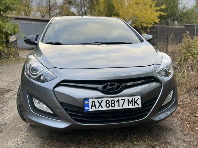 Серый Хендай i30, объемом двигателя 1.4 л и пробегом 140 тыс. км за 6900 $, фото 1 на Automoto.ua