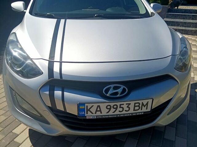Сірий Хендай i30, об'ємом двигуна 1.6 л та пробігом 248 тис. км за 10000 $, фото 1 на Automoto.ua