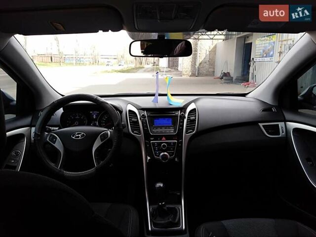 Серый Хендай i30, объемом двигателя 1.4 л и пробегом 86 тыс. км за 9500 $, фото 1 на Automoto.ua