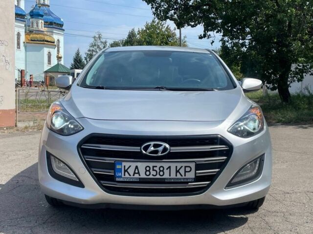 Серый Хендай i30, объемом двигателя 1.4 л и пробегом 210 тыс. км за 8794 $, фото 1 на Automoto.ua