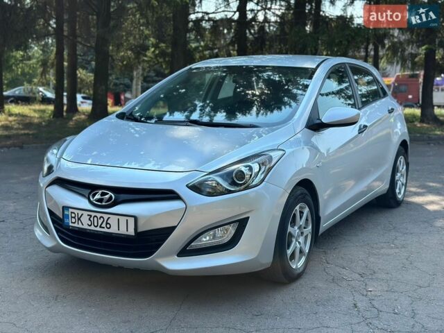 Серый Хендай i30, объемом двигателя 1.4 л и пробегом 236 тыс. км за 6700 $, фото 1 на Automoto.ua