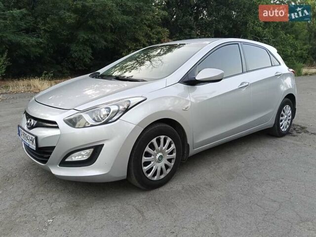Серый Хендай i30, объемом двигателя 1.4 л и пробегом 260 тыс. км за 7800 $, фото 1 на Automoto.ua