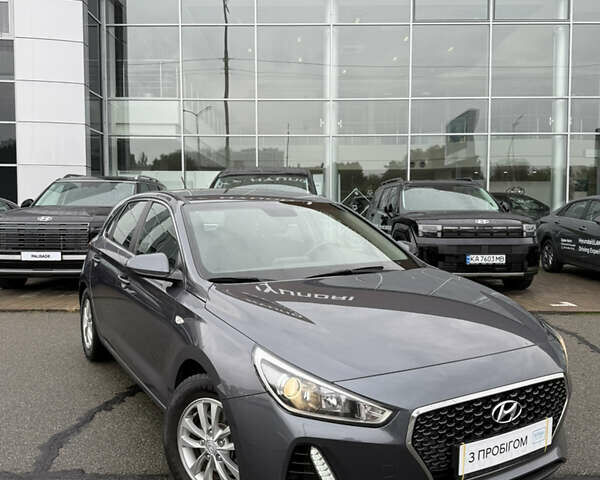 Серый Хендай i30, объемом двигателя 1.59 л и пробегом 196 тыс. км за 13700 $, фото 1 на Automoto.ua
