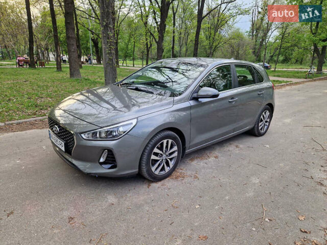 Сірий Хендай i30, об'ємом двигуна 1.59 л та пробігом 72 тис. км за 16450 $, фото 1 на Automoto.ua