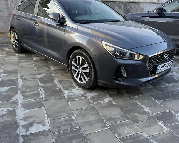 Серый Хендай i30, объемом двигателя 1.58 л и пробегом 78 тыс. км за 15000 $, фото 1 на Automoto.ua