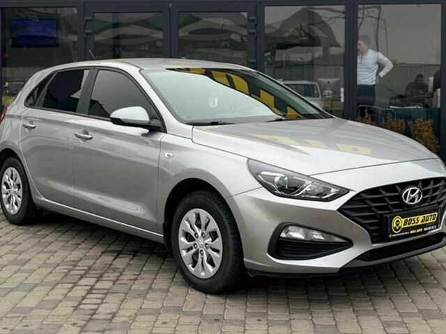 Серый Хендай i30, объемом двигателя 1.5 л и пробегом 48 тыс. км за 14000 $, фото 1 на Automoto.ua