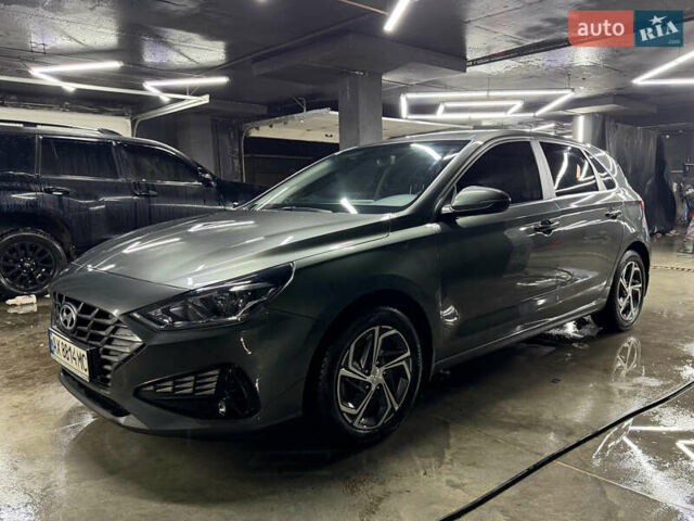 Серый Хендай i30, объемом двигателя 1.5 л и пробегом 48 тыс. км за 17000 $, фото 1 на Automoto.ua