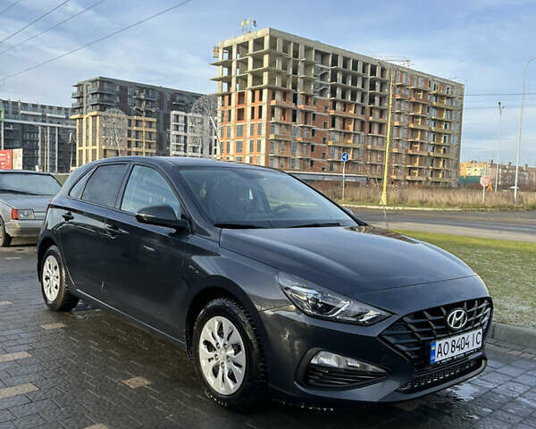 Серый Хендай i30, объемом двигателя 1.5 л и пробегом 18 тыс. км за 17800 $, фото 1 на Automoto.ua