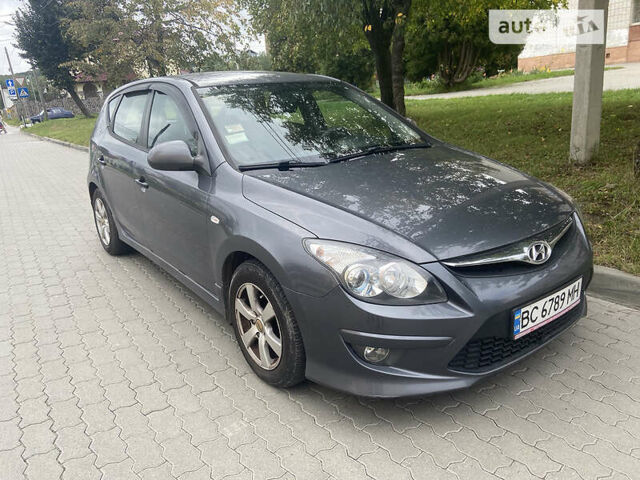 Сірий Хендай i30, об'ємом двигуна 1.4 л та пробігом 160 тис. км за 6500 $, фото 1 на Automoto.ua