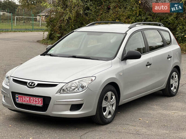 Серый Хендай i30, объемом двигателя 1.6 л и пробегом 188 тыс. км за 5999 $, фото 1 на Automoto.ua