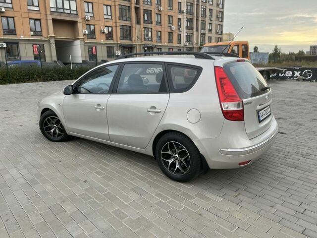 Сірий Хендай i30, об'ємом двигуна 1.6 л та пробігом 230 тис. км за 6700 $, фото 1 на Automoto.ua