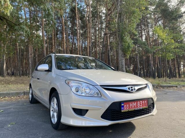 Серый Хендай i30, объемом двигателя 1.6 л и пробегом 209 тыс. км за 6999 $, фото 1 на Automoto.ua