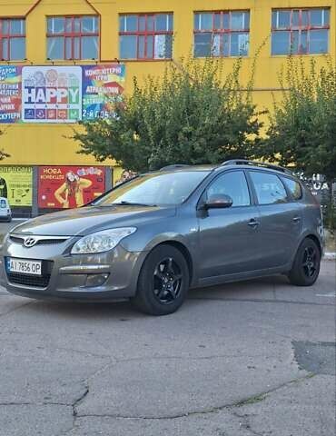 Серый Хендай i30, объемом двигателя 1.6 л и пробегом 265 тыс. км за 6500 $, фото 1 на Automoto.ua