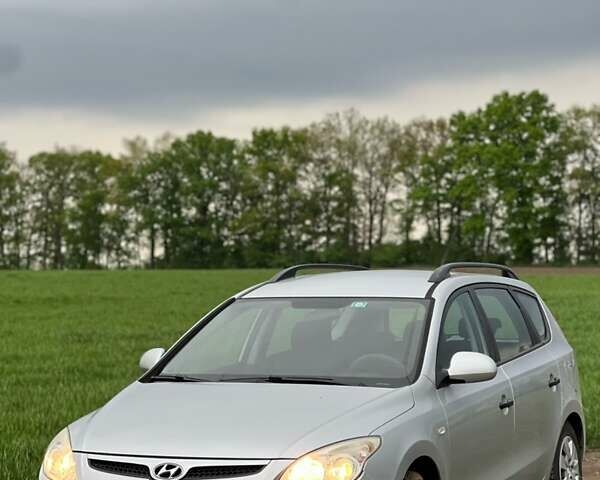 Сірий Хендай i30, об'ємом двигуна 1.59 л та пробігом 232 тис. км за 5100 $, фото 1 на Automoto.ua