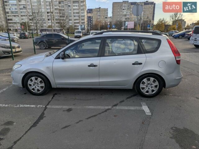 Сірий Хендай i30, об'ємом двигуна 1.6 л та пробігом 265 тис. км за 5000 $, фото 1 на Automoto.ua