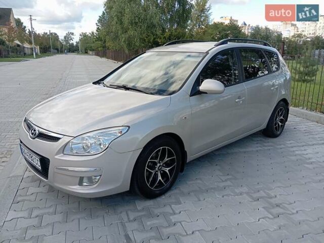 Сірий Хендай i30, об'ємом двигуна 1.6 л та пробігом 250 тис. км за 6700 $, фото 1 на Automoto.ua