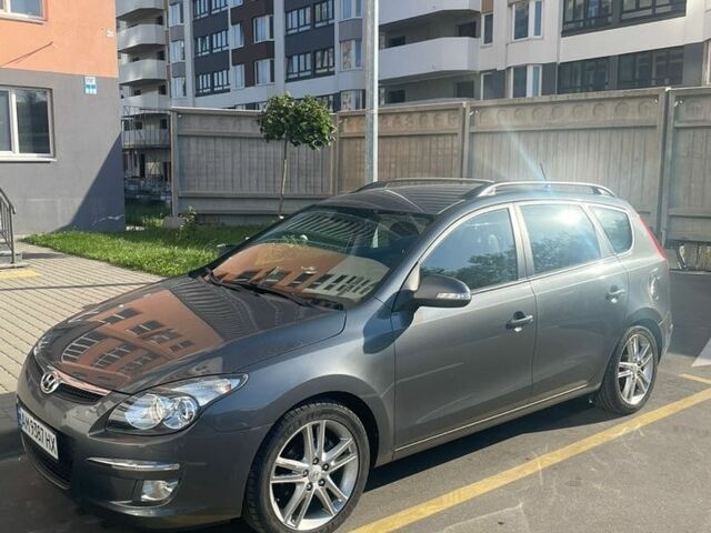 Сірий Хендай i30, об'ємом двигуна 1.6 л та пробігом 128 тис. км за 6500 $, фото 1 на Automoto.ua