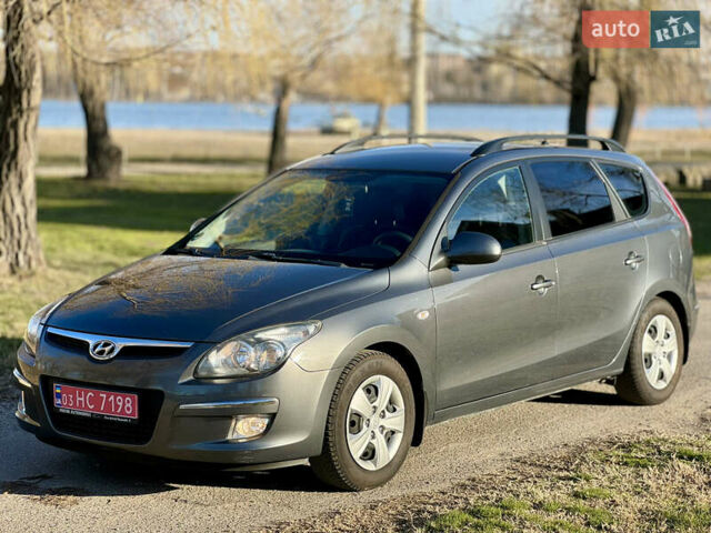 Серый Хендай i30, объемом двигателя 1.6 л и пробегом 215 тыс. км за 6600 $, фото 1 на Automoto.ua