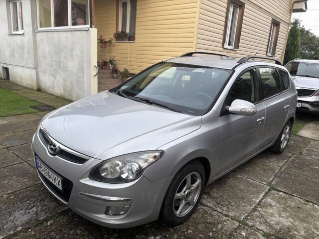 Серый Хендай i30, объемом двигателя 1.6 л и пробегом 209 тыс. км за 6000 $, фото 1 на Automoto.ua