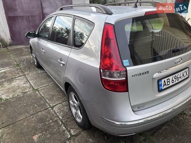 Серый Хендай i30, объемом двигателя 1.6 л и пробегом 206 тыс. км за 6100 $, фото 1 на Automoto.ua