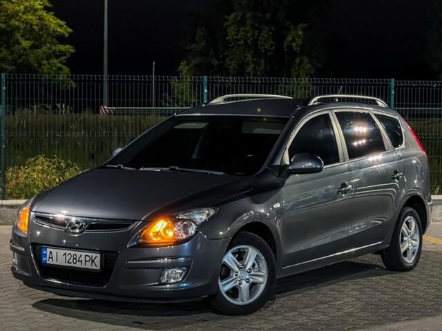 Серый Хендай i30, объемом двигателя 1.6 л и пробегом 235 тыс. км за 5342 $, фото 1 на Automoto.ua