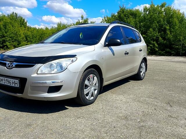 Серый Хендай i30, объемом двигателя 1.6 л и пробегом 234 тыс. км за 5450 $, фото 1 на Automoto.ua