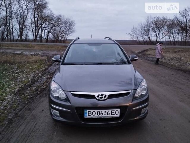 Сірий Хендай i30, об'ємом двигуна 1.58 л та пробігом 225 тис. км за 6900 $, фото 1 на Automoto.ua