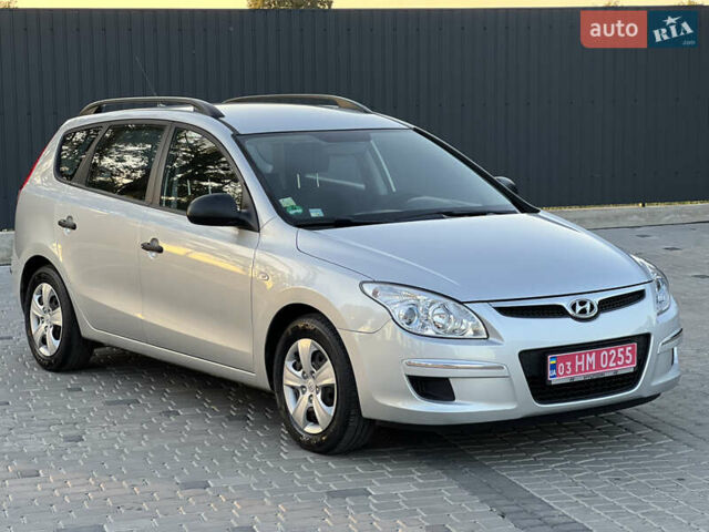 Сірий Хендай i30, об'ємом двигуна 1.6 л та пробігом 188 тис. км за 6499 $, фото 1 на Automoto.ua