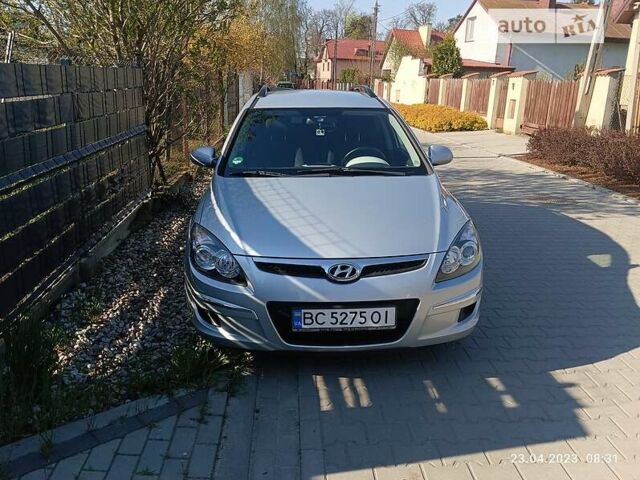 Сірий Хендай i30, об'ємом двигуна 1.4 л та пробігом 180 тис. км за 4999 $, фото 1 на Automoto.ua