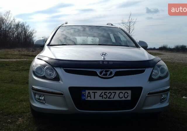 Серый Хендай i30, объемом двигателя 1.6 л и пробегом 207 тыс. км за 6500 $, фото 1 на Automoto.ua