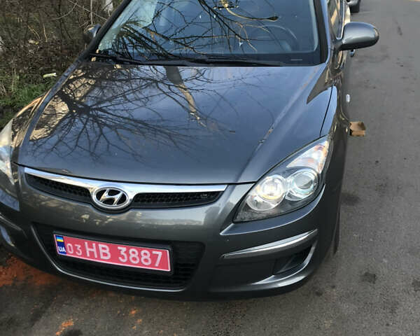 Серый Хендай i30, объемом двигателя 1.4 л и пробегом 192 тыс. км за 4400 $, фото 1 на Automoto.ua