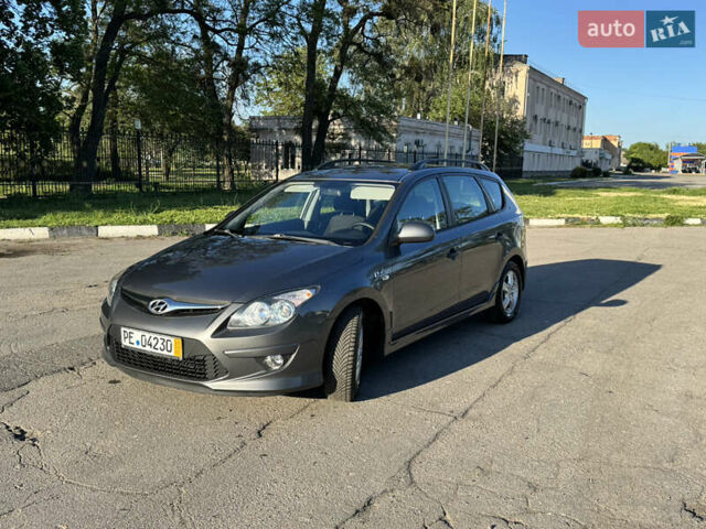 Серый Хендай i30, объемом двигателя 1.6 л и пробегом 170 тыс. км за 6650 $, фото 1 на Automoto.ua
