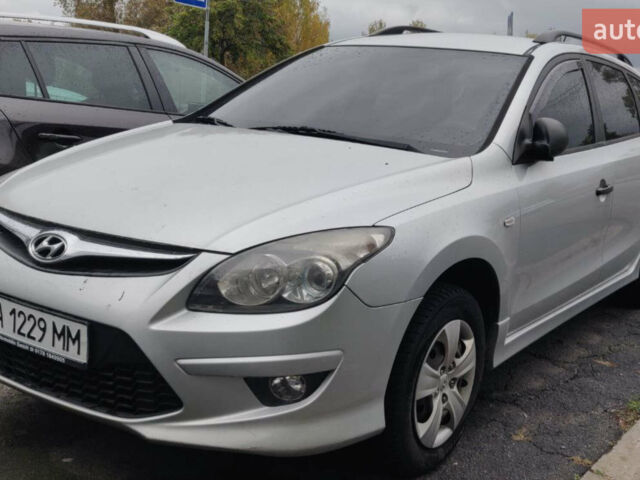 Сірий Хендай i30, об'ємом двигуна 1.58 л та пробігом 349 тис. км за 5200 $, фото 1 на Automoto.ua