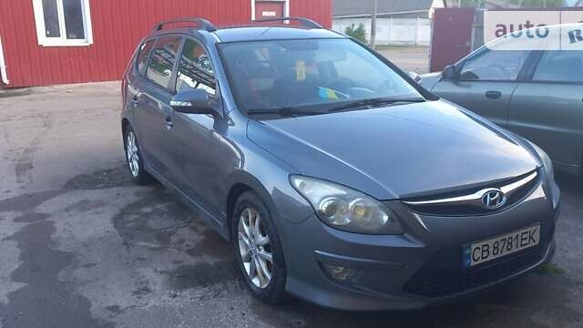 Сірий Хендай i30, об'ємом двигуна 1.58 л та пробігом 340 тис. км за 7200 $, фото 1 на Automoto.ua