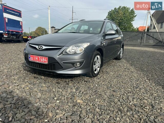 Сірий Хендай i30, об'ємом двигуна 1.58 л та пробігом 220 тис. км за 6700 $, фото 1 на Automoto.ua