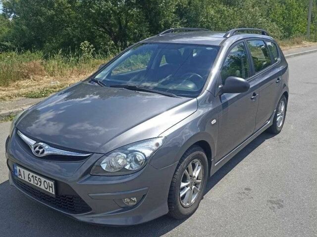 Серый Хендай i30, объемом двигателя 1.6 л и пробегом 278 тыс. км за 5480 $, фото 1 на Automoto.ua
