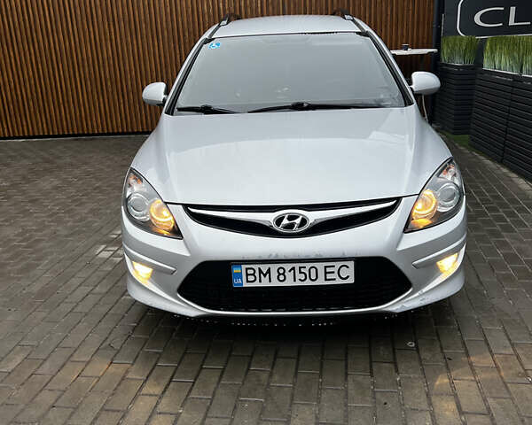 Серый Хендай i30, объемом двигателя 1.4 л и пробегом 190 тыс. км за 6100 $, фото 1 на Automoto.ua