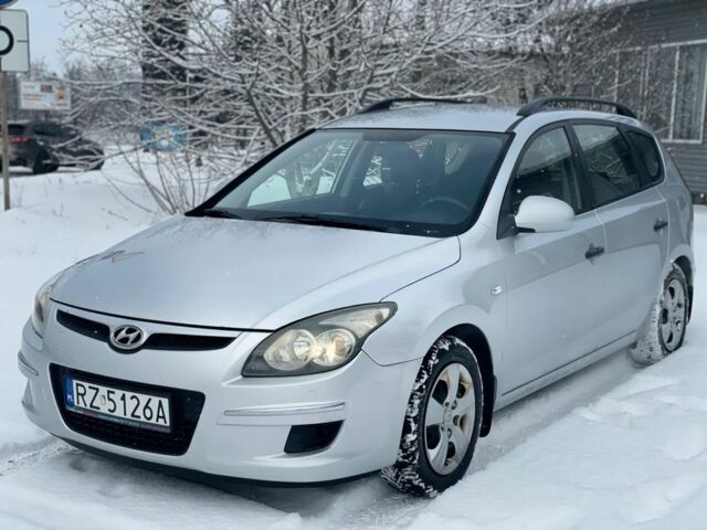 Серый Хендай i30, объемом двигателя 1.6 л и пробегом 285 тыс. км за 2755 $, фото 1 на Automoto.ua