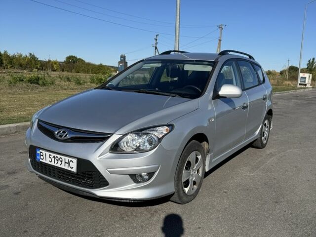 Серый Хендай i30, объемом двигателя 1.4 л и пробегом 240 тыс. км за 5300 $, фото 1 на Automoto.ua