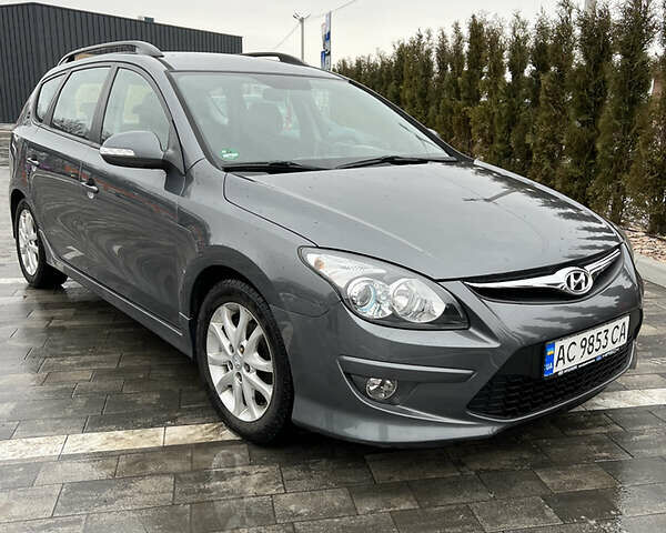 Сірий Хендай i30, об'ємом двигуна 1.6 л та пробігом 195 тис. км за 7100 $, фото 1 на Automoto.ua