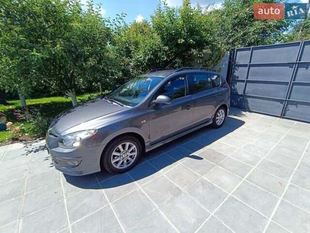 Сірий Хендай i30, об'ємом двигуна 1.4 л та пробігом 175 тис. км за 6900 $, фото 1 на Automoto.ua