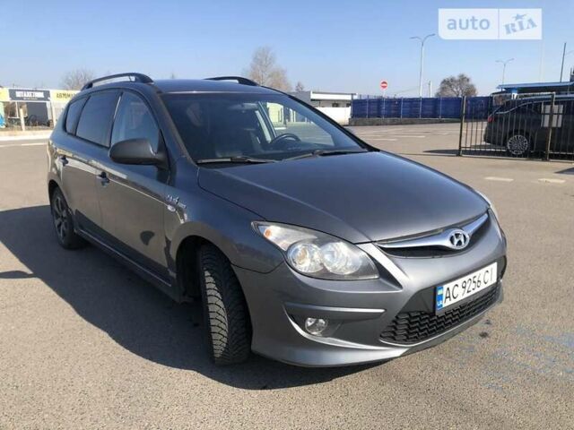 Сірий Хендай i30, об'ємом двигуна 1.58 л та пробігом 258 тис. км за 5800 $, фото 1 на Automoto.ua