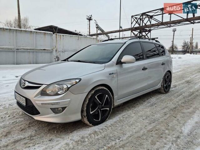 Сірий Хендай i30, об'ємом двигуна 1.58 л та пробігом 342 тис. км за 6200 $, фото 1 на Automoto.ua