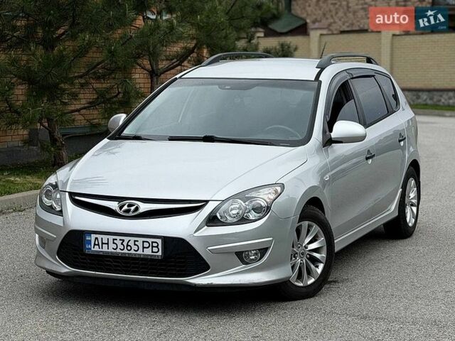 Сірий Хендай i30, об'ємом двигуна 1.6 л та пробігом 223 тис. км за 6600 $, фото 1 на Automoto.ua